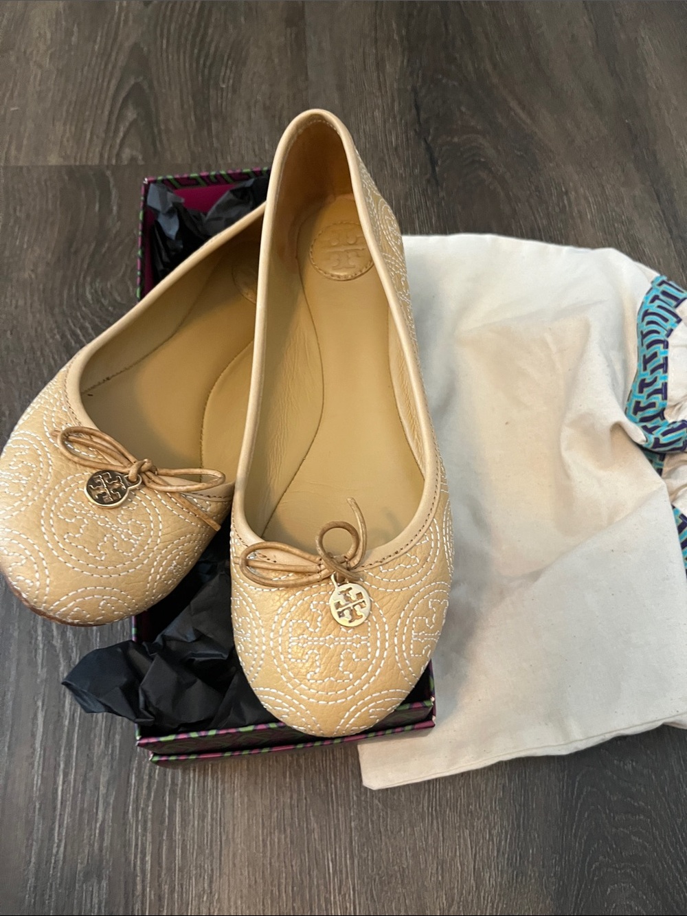 Tory Burch Tan Quilted Leather Ballet Flats with Logo Charm size 8